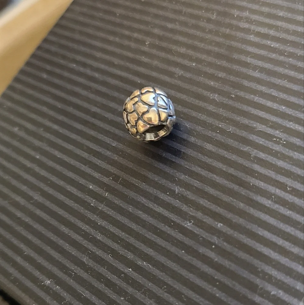 Pandora Lotsa Love charm - Picture 2 of 4